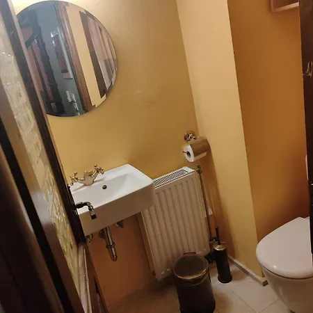 Elizabeth's House 1 * אראחובה